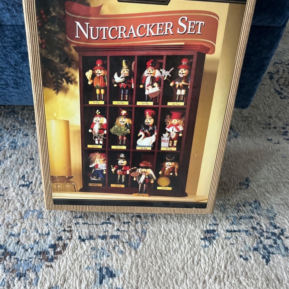 Members Marc Nutcracker set - Picture 3 of 5